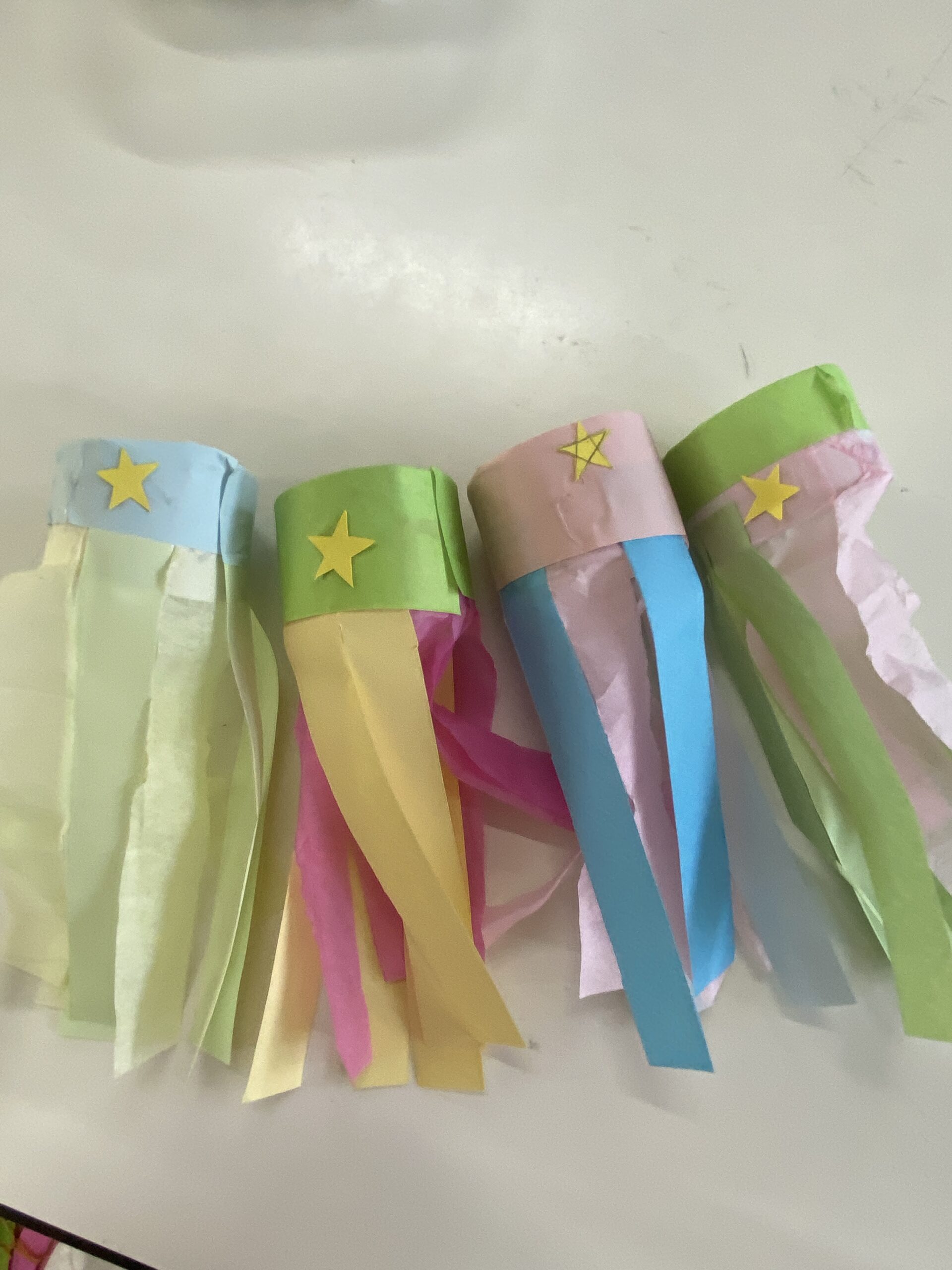 七夕飾りの吹き流しを作ったよ！